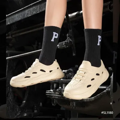 Cozy Edge Men’s Slippers